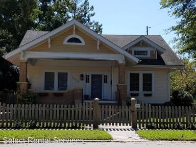 Main picture of 1105 W Church St