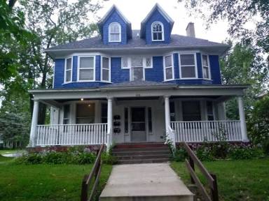 Main picture of 602 E 14th St