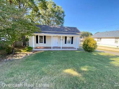 Main picture of 306 York Ave