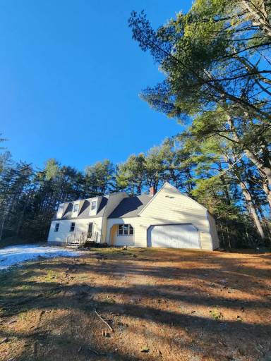 Main picture of 39 Ichabod Ln