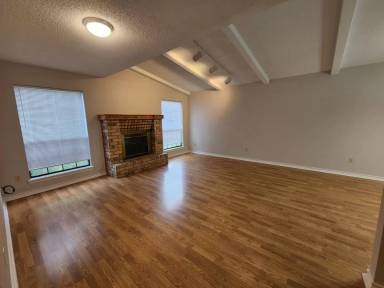 Main picture of 5705 Larry Dr