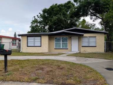 Main picture of 10218 N 23rd St