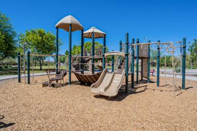 Main picture of 2728 E Alameda Rd