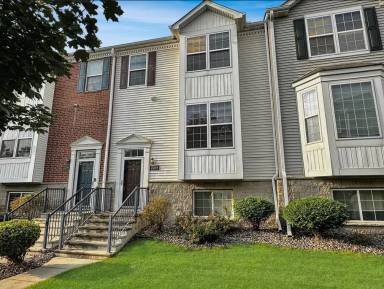 Main picture of 15869 Foliage Ave