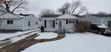 Main picture of 21047 Atlantic Ave