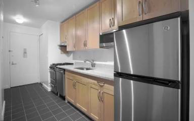 Main picture of 332 W 44th St
