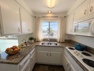Main picture of 520 S 6th St