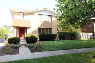 Main picture of 819 S McKinley Ave