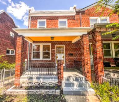 Main picture of 1730 Lang Pl NE
