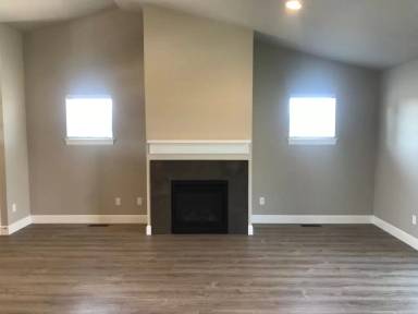 Main picture of 1643 NE 5th St