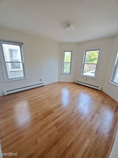 Main picture of 61 Franklin St