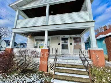 Main picture of 1184 W 8th St
