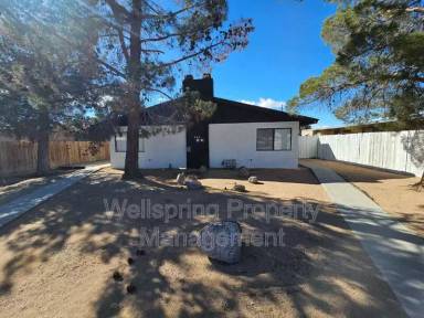 Main picture of 305 S Richmond Rd