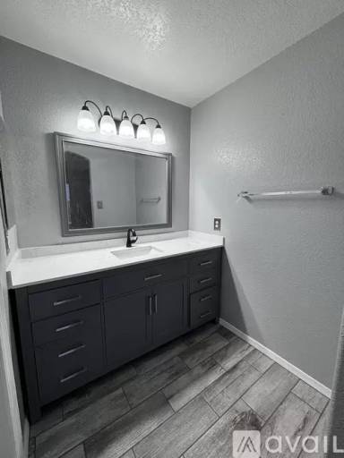 Main picture of 10410 E 36th Pl