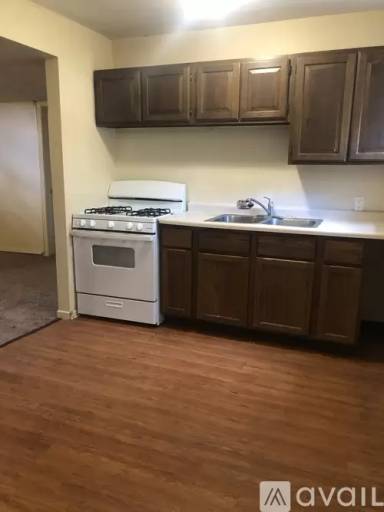 Main picture of 100 Cliff Ave