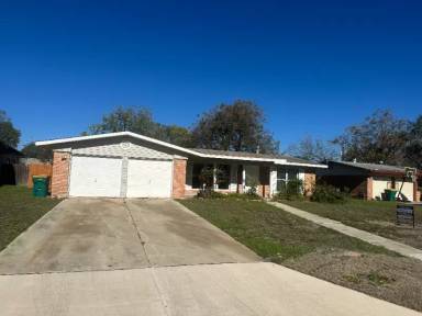Main picture of 229 E Langley Blvd