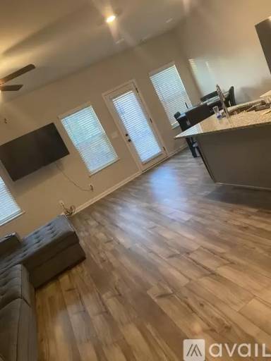 Main picture of 7111 Chara Ln SW