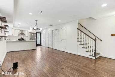 Main picture of 312 18th St NE