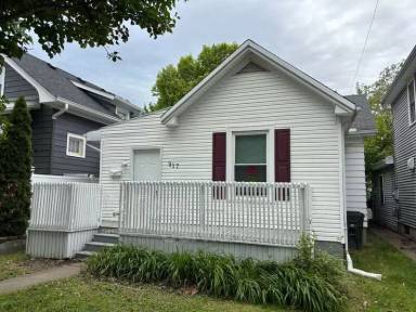 Main picture of 917 Prytania Ave