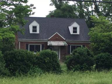 Main picture of 3873 S Amherst Hwy