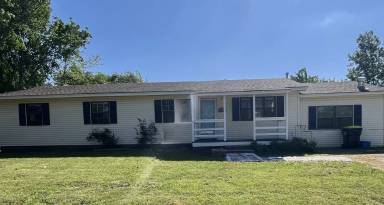 Main picture of 808 Wolfe Ln