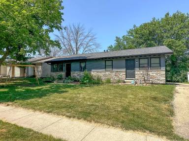 Main picture of 1311 Woodstock Ave