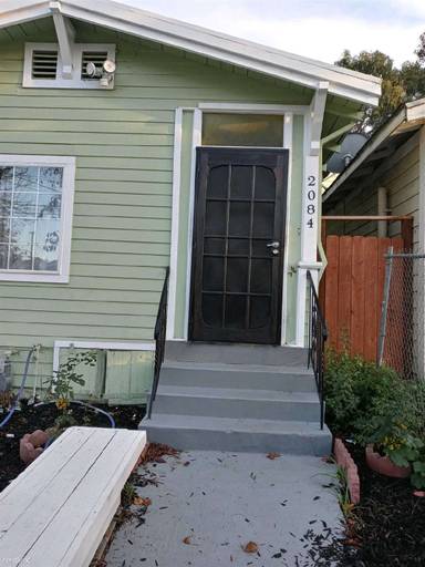 Main picture of 2084 Harrington Ave