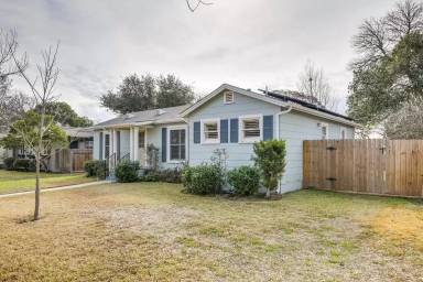 Main picture of 320 Harmon Dr