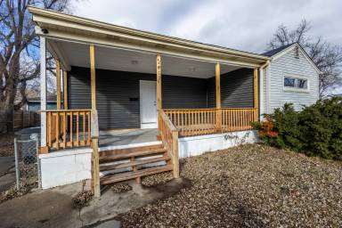 Main picture of 2702 7th Ave