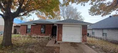 Main picture of 579 Trout St