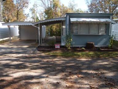 Main picture of 2075 Highway 5 N