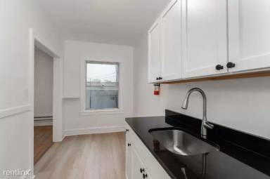 Main picture of 8302 Lake Ave