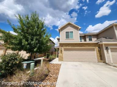 Main picture of 907 Langesmill Br