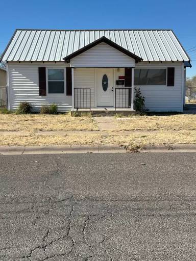 Main picture of 1821 Adams Ave