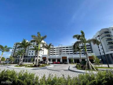 Main picture of 445 Hialeah Dr