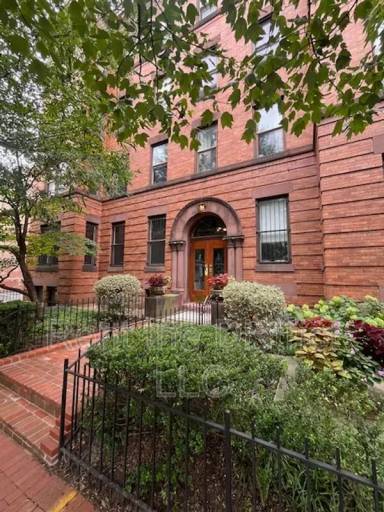 Main picture of 1824 S St NW