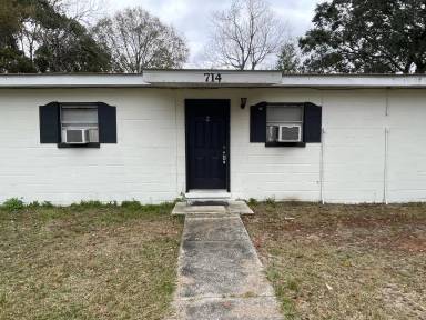Main picture of 714 N 48th Ave
