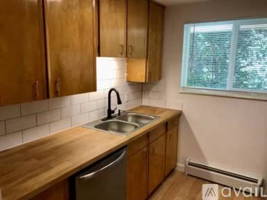 Main picture of 713 Collyer St