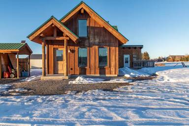 Main picture of 5077 Pine Dr