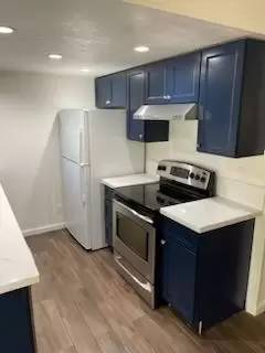 Main picture of 8204 Center Pkwy