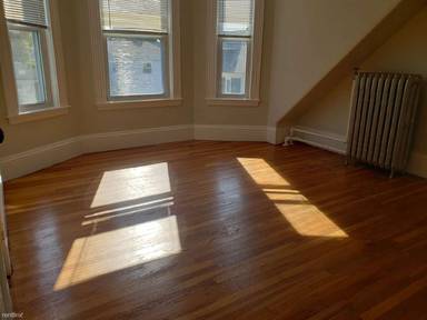 Main picture of 127 Summer St