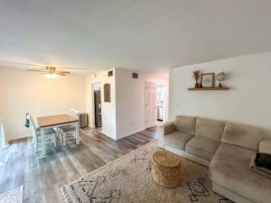 Main picture of 1038 SW 6th Dr