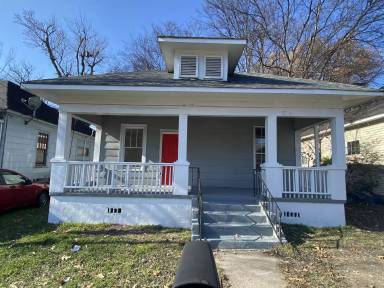 Main picture of 1513 S Hawthorne St