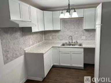 Main picture of 403 E Oldtown Rd
