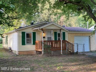Main picture of 2959 W Madison St