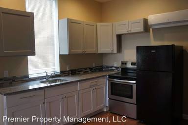 Main picture of 122 N Main St