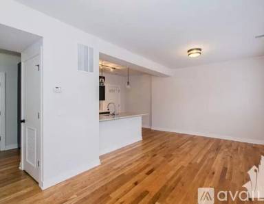 Main picture of 2201-09 W Eastwood Ave