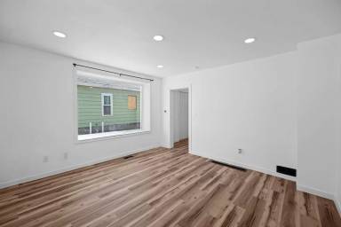 Main picture of 1928 E Wellesley Ave