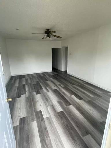 Main picture of 440 W 13th St