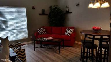 Main picture of 311 Gladstell St